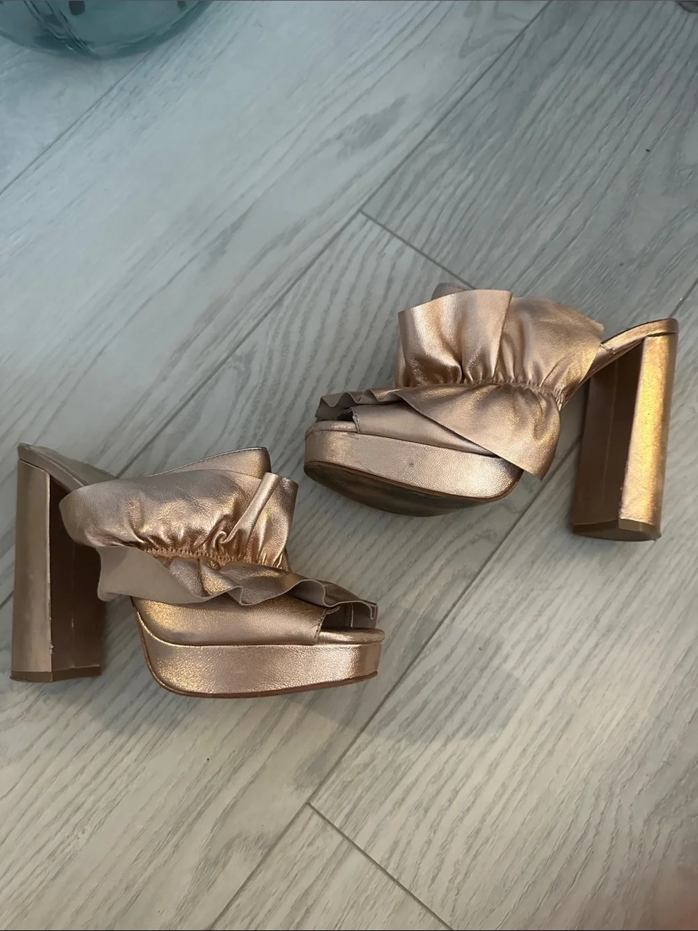 Shellys London Metallic Copper Ruffle Block Heel Mules - Picture 7 of 7
